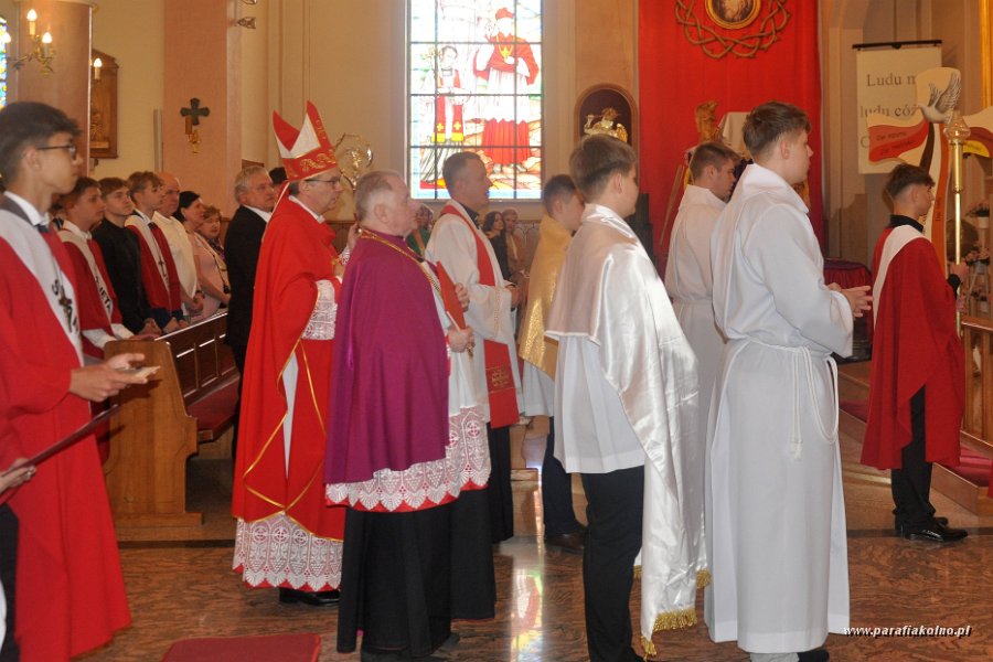 007 Procesja liturgiczna.jpg